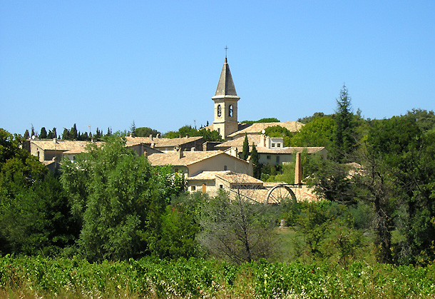 village de saint pantaléon les vignes