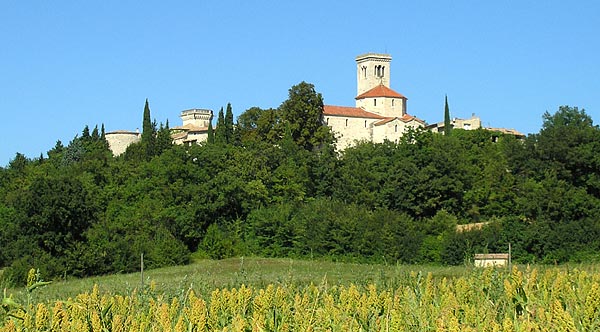 village de puygiron en drôme provençale