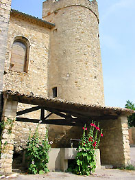 tower laundrette of rousset les vignes