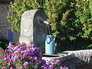 fountain of saint euphémie sur ouvèze