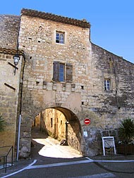 vieux village saint paul trois châteaux